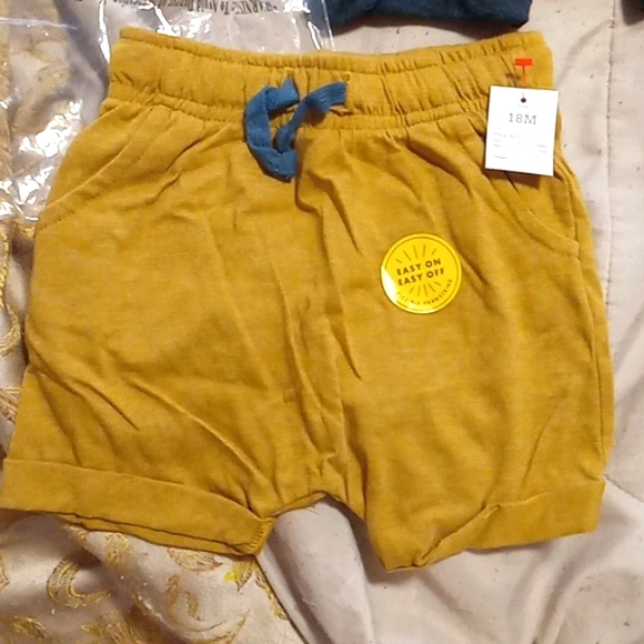 NWT 2 Cat&Jack BabyBoy Shorts - Picture 3 of 7